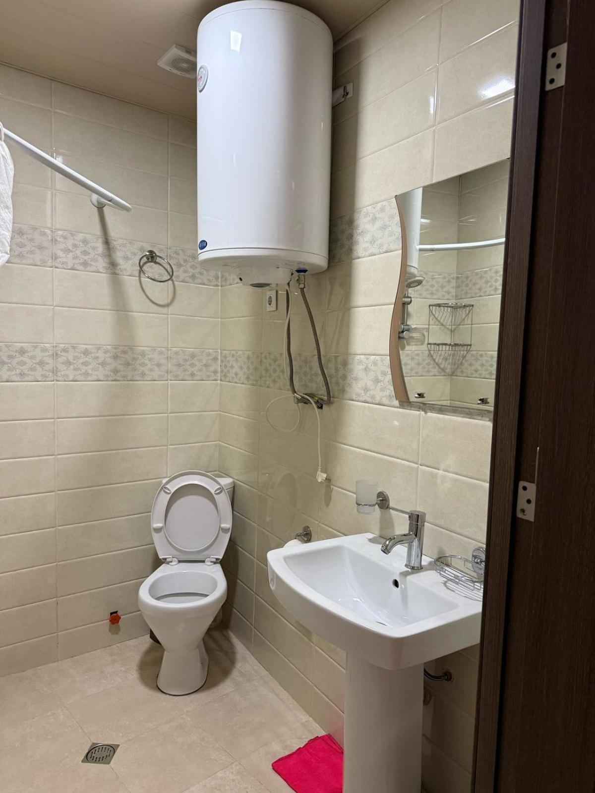 Eka'S Guest House Mestia Ngoại thất bức ảnh