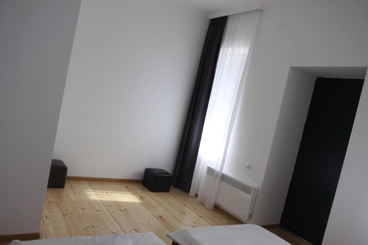 Eka'S Guest House Mestia Ngoại thất bức ảnh