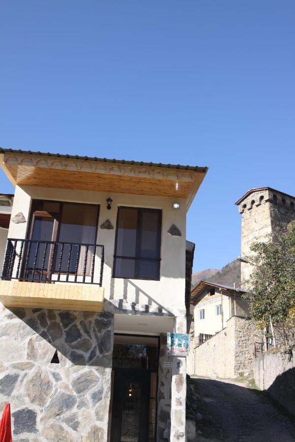 Eka'S Guest House Mestia Ngoại thất bức ảnh