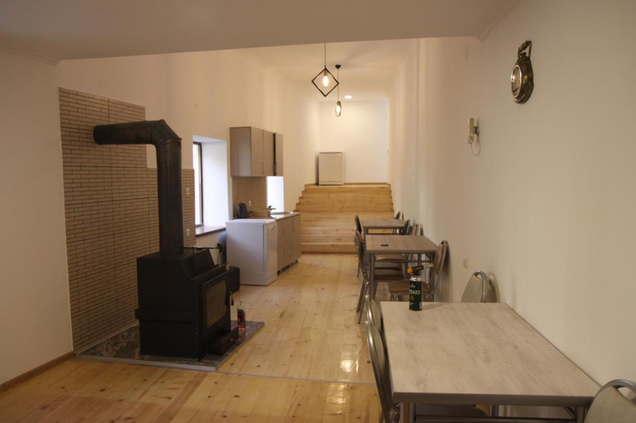 Eka'S Guest House Mestia Ngoại thất bức ảnh